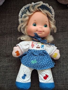 Mattel Vintage 1974 Love Notes Musical Squeeze Doll